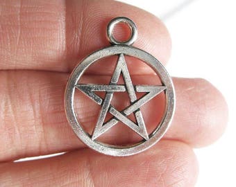 10 Pentagram Charms in Silver Tone - C2575