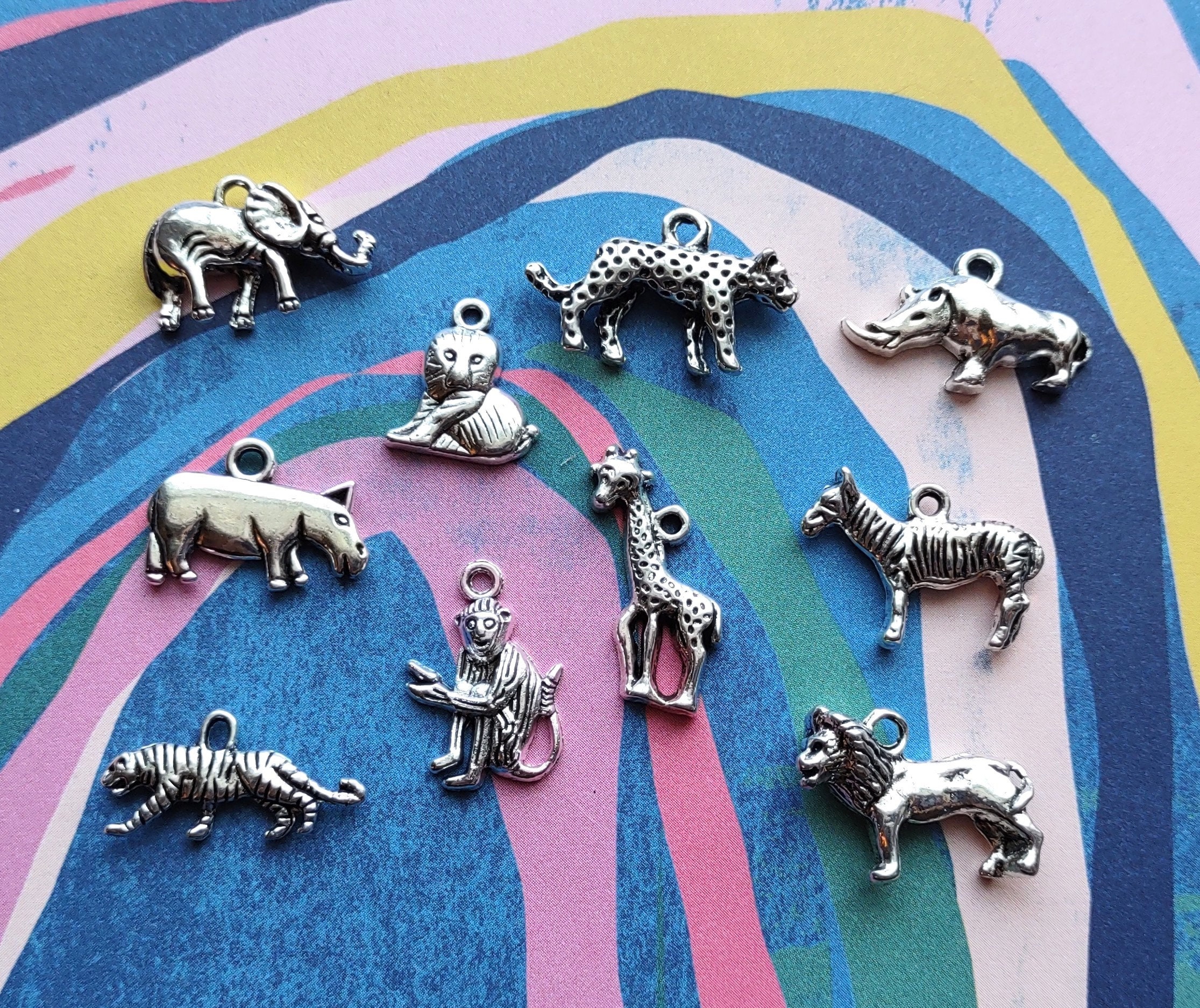 180 Pcs Animal Shaped Beads Zoo Animal Pony Bead Charms Plastic Colorful  Craft Beads 0.66 Pounds with Various Animal Design for Kids DIY Jewelry  Craft