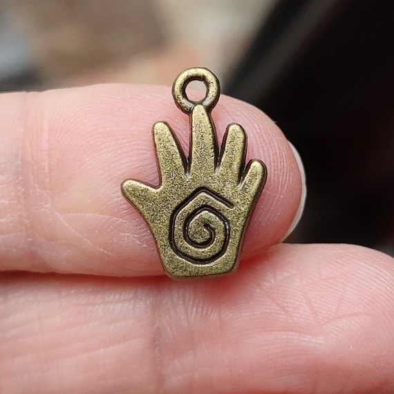 10 Henna Hand Charms in Bronze Tone C1232