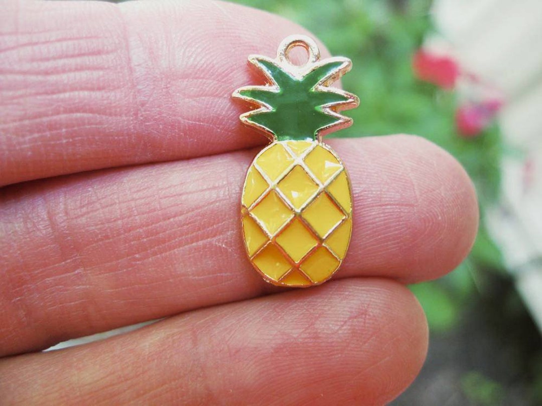 5 Pineapple Charms Pendants Yellow Green Gold Fruit Citrus Etsy