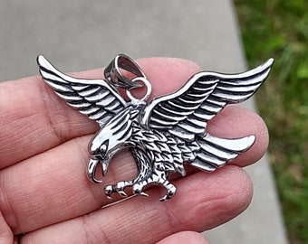 1 Larger Stainless Steel Eagle Pendant with attached bail - C4157