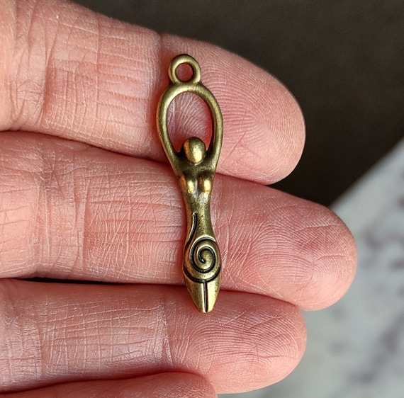 10 Wicca Goddess Charms in Bronze Tone C3724