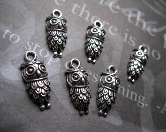 6 Owl Charms in Silver Tone - C1379