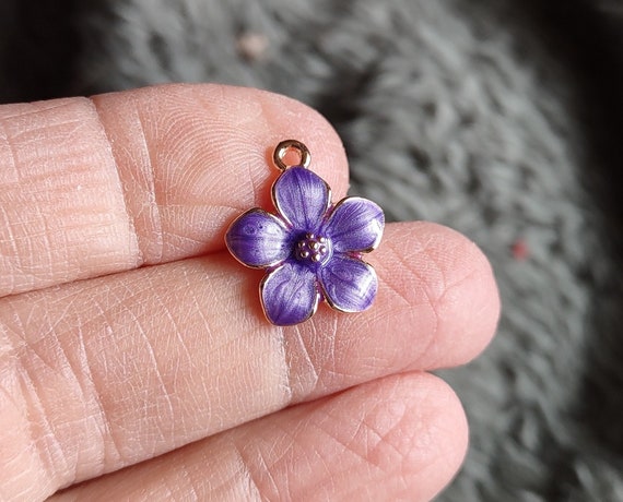 6 Purple Lilac Lavender Flower Charms C3439 