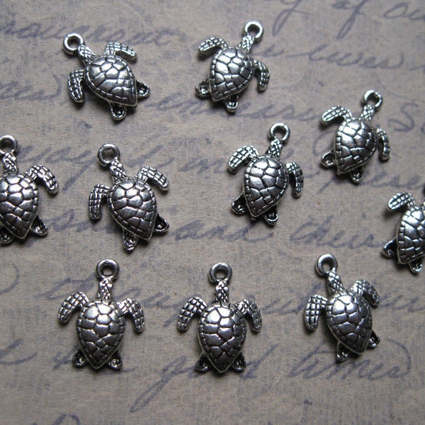 10 Turtle Charms Pendants in Silver Tone - smaller - C656