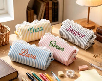 Personalisiertes Federmäppchen, Federmäppchen mit Seersuckerstreifen und individuellem Namen, Federmäppchen mit Monogramm und Spitzenbesatz, Geschenk zum Schulanfang, Federmäppchen mit Kindernamen