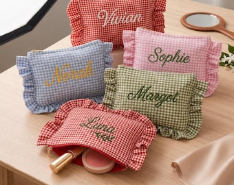 Pochette personalizzata con nome per la proposta di damigella d'onore, trousse per il trucco a quadretti ricamata in 3D, regalo per addio al nubilato, trousse cosmetica per festa prematrimoniale