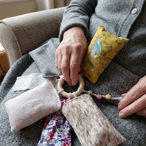 Pierścień sensoryczny dla pacjentów z demencją z 5 kieszonkami sensorycznymi