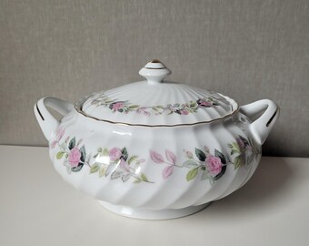 Zapiekanka z porcelany Vintage Creative Fine China w kolorze „Regency Rose” – Japonia