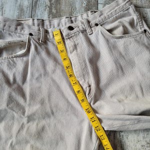 Vintage Wrangler Rugged Wear-denimjeans 36 x 30 gemaakt in de VS Khaki Tan Stone afbeelding 8