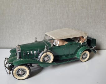 Franklin Mint 1930 Cadillac V-16 Imperial Sedan 1:24 Green Good Vintage Classic