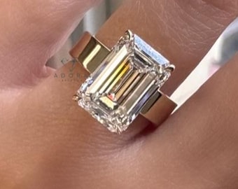 Breathtaking 10 Carat Emerald Cut Lab Grown Diamond Ring / 5 MM Band Ring / Solitaire Prong Platinum / 18k Engagement Ring