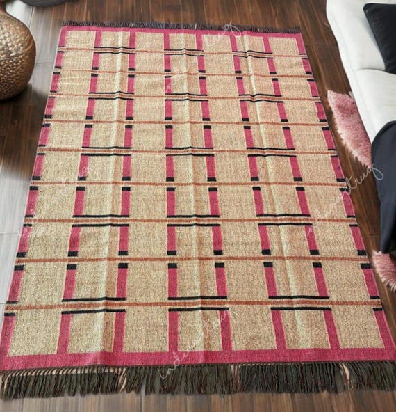 Handwoven Wool Jute Kilim Rug: Bohemian Dhurrie Accent Rug