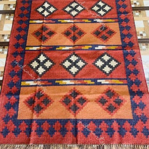 Handwoven Wool Jute Kilim Rug: Traditional Indian Dhurrie