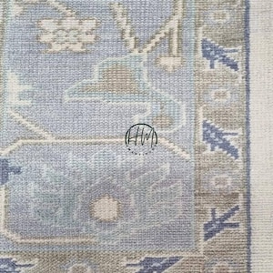 Alfombra Oushak de lana hecha a mano, 8x10 / Estilo turco, floral, color gris marfil