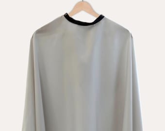 Snap Button Cutting Cape Oatmeal Minimalist XL Salon Gown for Professional Hairdressers & Barbers