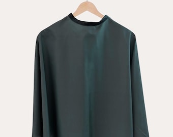 Snap Button Cutting Cape Forest Green Minimalist XL Salon Gown for Professional Hairdressers & Barbers