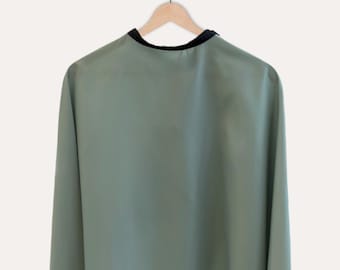Snap Button Cutting Cape Sage Green Minimalist XL Salon Gown for Professional Hairdressers & Barbers