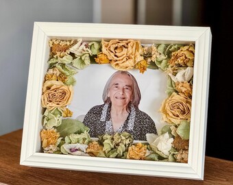 Himitimi 8x10 Shadow Box Frame - Deep Glass Display Case For Dried Flowers, Keepsakes, Tickets (Gold)