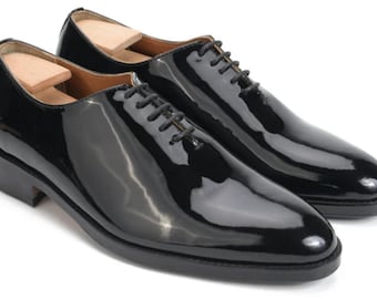 Zapatos Oxford de charol negro hechos a mano / Calzado formal de vestir para hombre