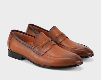 Mocasines de cuero marrón hechos a mano: zapatos de vestir clásicos sin cordones para hombre