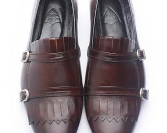 Zapatos mocasines Kiltie de piel marrón para hombre, estilo italiano, con doble hebilla y flecos.