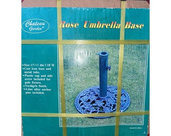 Soporte para sombrilla de hierro fundido con base de rosa y tubo metálico, estilo antiguo de Château Garden.
