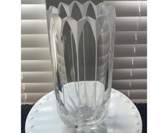 Vintage 1970s Scandinavian Crystal Flower Vase Scallop Art Glass Vase 8.75"