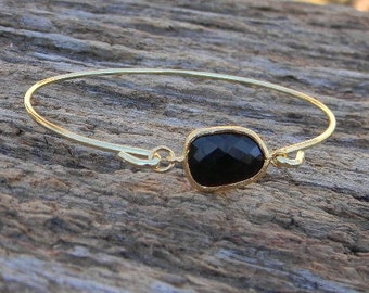 Gold Bangle Bracelet / Black Bracelet / Bridesmaid Gift / Bridesmaid Jewelry / Bridesmaid Bracelet / Gift For Her / Black Bangle Bracelet