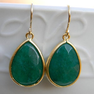 Emerald Green Earrings Trimmed in Gold-Dangle Earrings-Jewel Drop Earrings -Bridal-Wedding Jewelry-Accessory Women