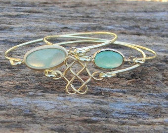 Gold Bangle Bracelet Set / Mint Green Bracelet / Bridesmaid Gift / Bridesmaid Jewelry / Bridesmaid Bracelet / Valentine Gift / Mint Jewelry