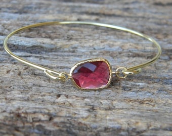 Gold Bangle Bracelet / Ruby Bracelet / Bridesmaid Gift / Bridesmaid Jewelry / Bridesmaid Bracelet / July Birthstone Bracelet / Gift for