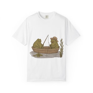 Comfort Colors® 90s Frog Shirt, Retro Vintage Graphic Tees, Cute Toad Shirt, Nature Shirt, Book Lovers Shirt, Oversize Cotton Washed Tee