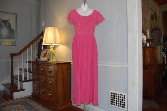 Deep Rose Pink 60s 70s Gown Linen with Lace and N… - image 4