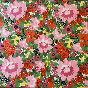 1970s Waverly Pink Flower Power Fabric: Vintage Floral Cotton