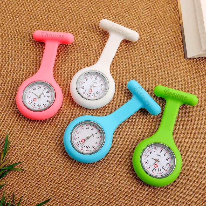 Reloj de enfermera de silicona personalizado con nombre grabado imagen 1