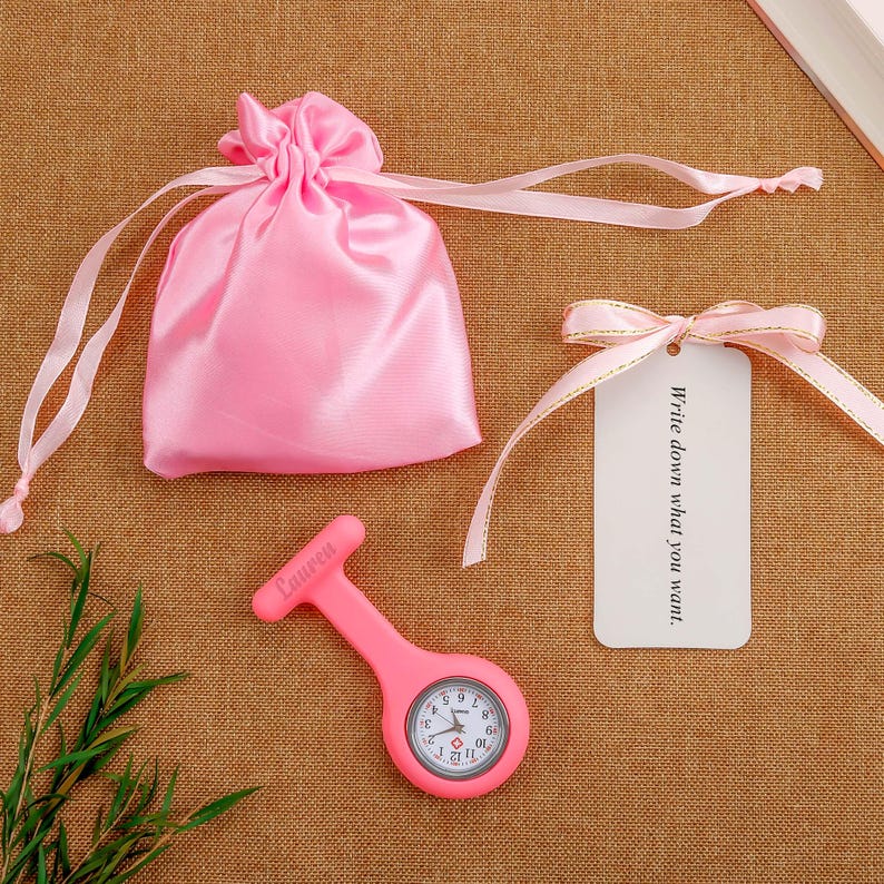 Reloj de enfermera de silicona personalizado con nombre grabado imagen 4