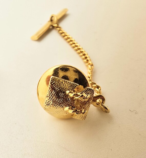 Gold rectangular cufflink and tie pin set. - image 6