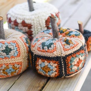 CROCHET PATTERN: Granny Square Pumpkins -  PDF Download
