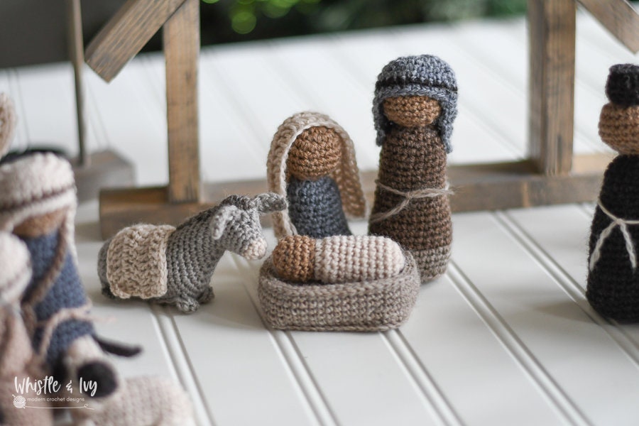 12 Beginner-Friendly Crochet Patterns - Whistle and Ivy