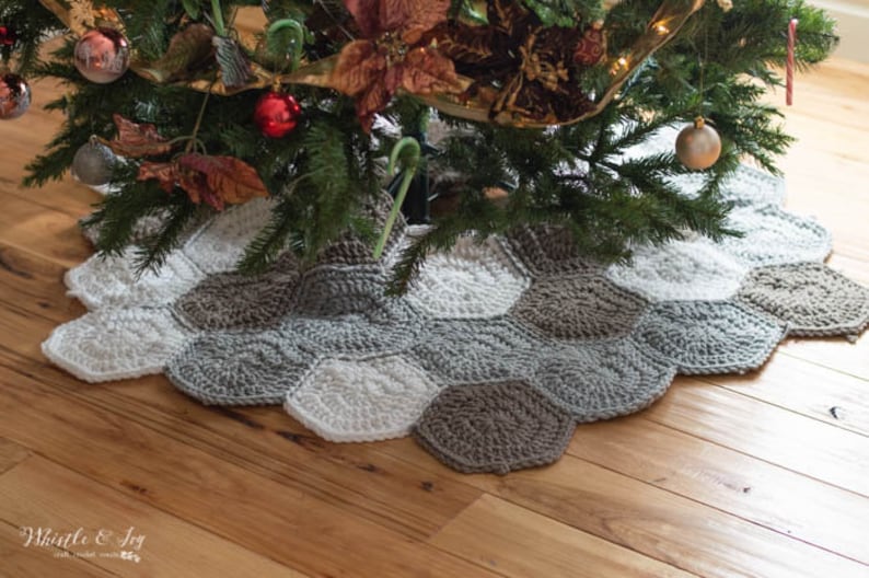 CROCHET PATTERN: Hexagon Tree Skirt Christmas Holiday Pattern PDF Download image 2