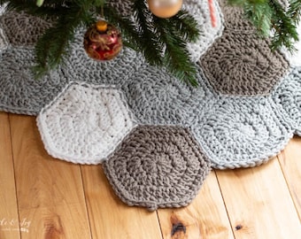 CROCHET PATTERN: Hexagon Tree Skirt Christmas Holiday  -  Pattern PDF Download