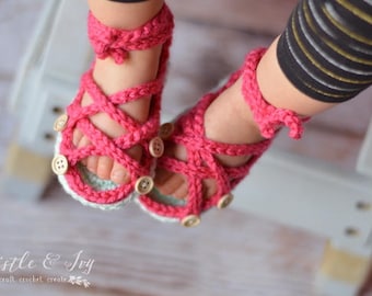 CROCHET PATTERN: Baby Button Gladiator Sandals pdf DOWNLOAD