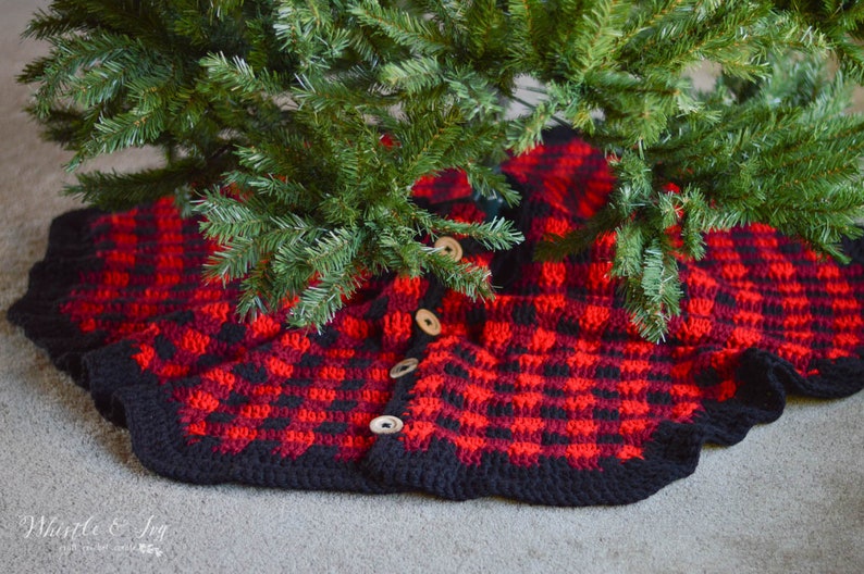 CROCHET PATTERN: Buffalo Plaid Tree Skirt Buffalo Check Holiday Pattern PDF Download image 4