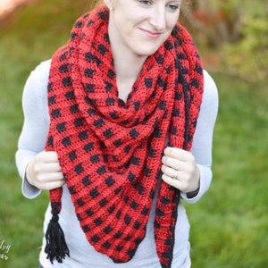 CROCHET PATTERN: Buffalo Plaid Triangle Scarf Shawl -  Pattern PDF Download