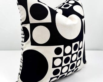Maharam VERNER PANTON | TAKE2Pillow® | Geometri / Unisol  Black/White
