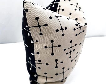 Maharam EAMES | TAKE2Pillow® | Small DOT Document / Small DOT Document Reverse