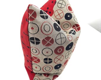 Maharam EAMES | TAKE2Pillow® | CIRCLES Document / Small DOT in Red