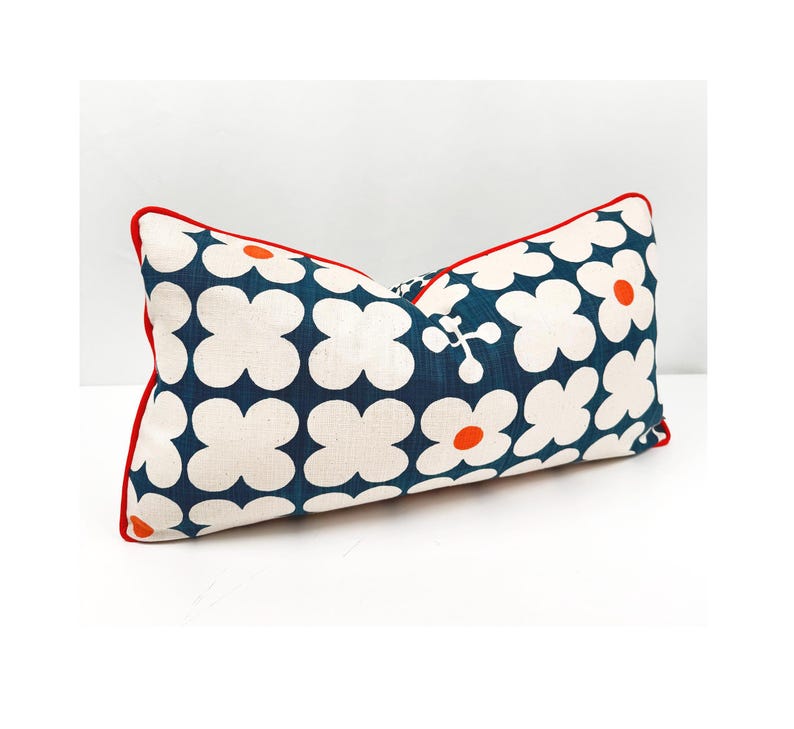 Skinny LaMinx Pillow - Thumbnail 3