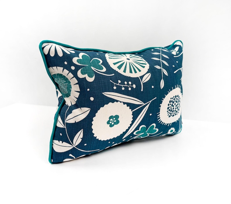 Skinny LaMinx Pillow - Thumbnail 2